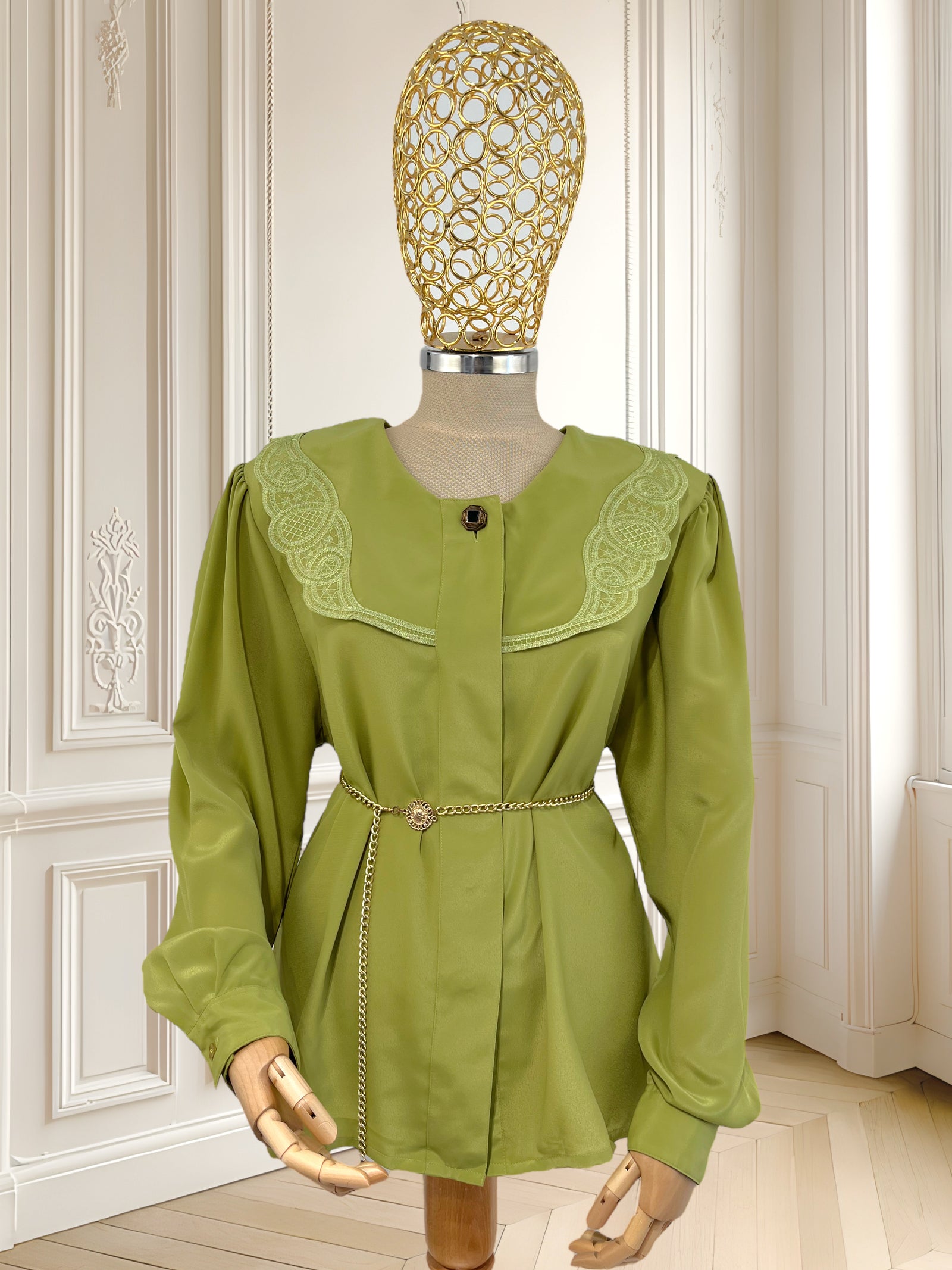 Cămașă vintage cu guler deosebit potrivită pentru L/XL