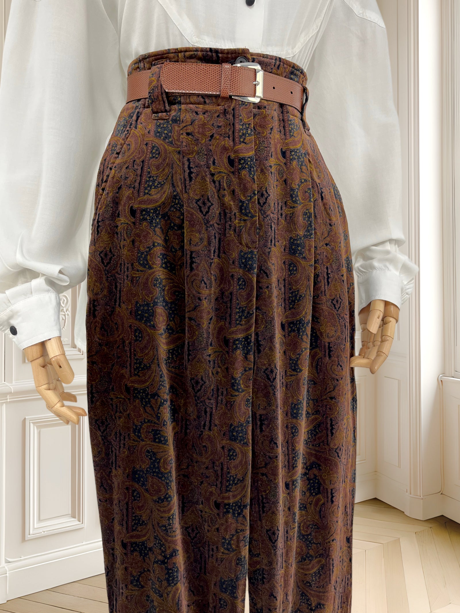 Pantaloni vintage Betty Barclay din catifea mărimea S
