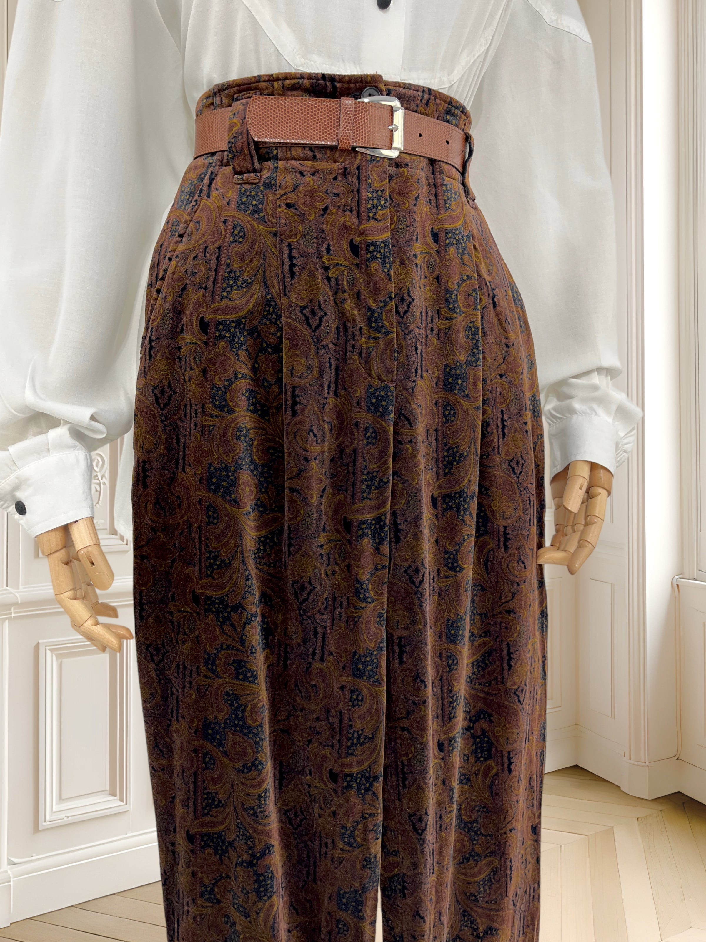 Pantaloni vintage Betty Barclay din catifea mărimea S