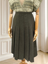 Încarcă imaginea în vizualizatorul Galerie, Fustă plisată din lână mărimea M
