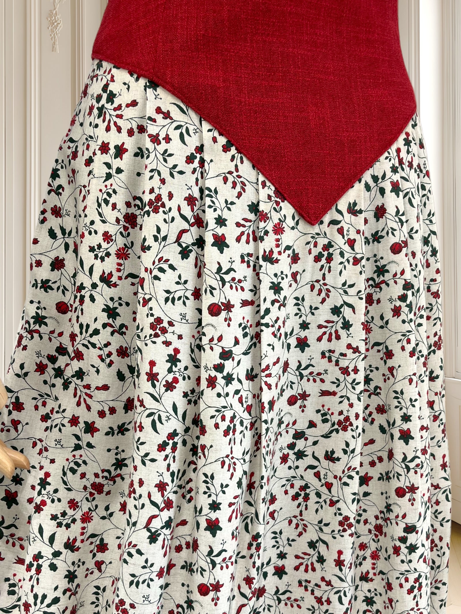 Rochie vintage lucrată manual mărimea M