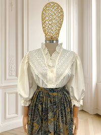 Cămașă vintage cu broderie mărimea XL