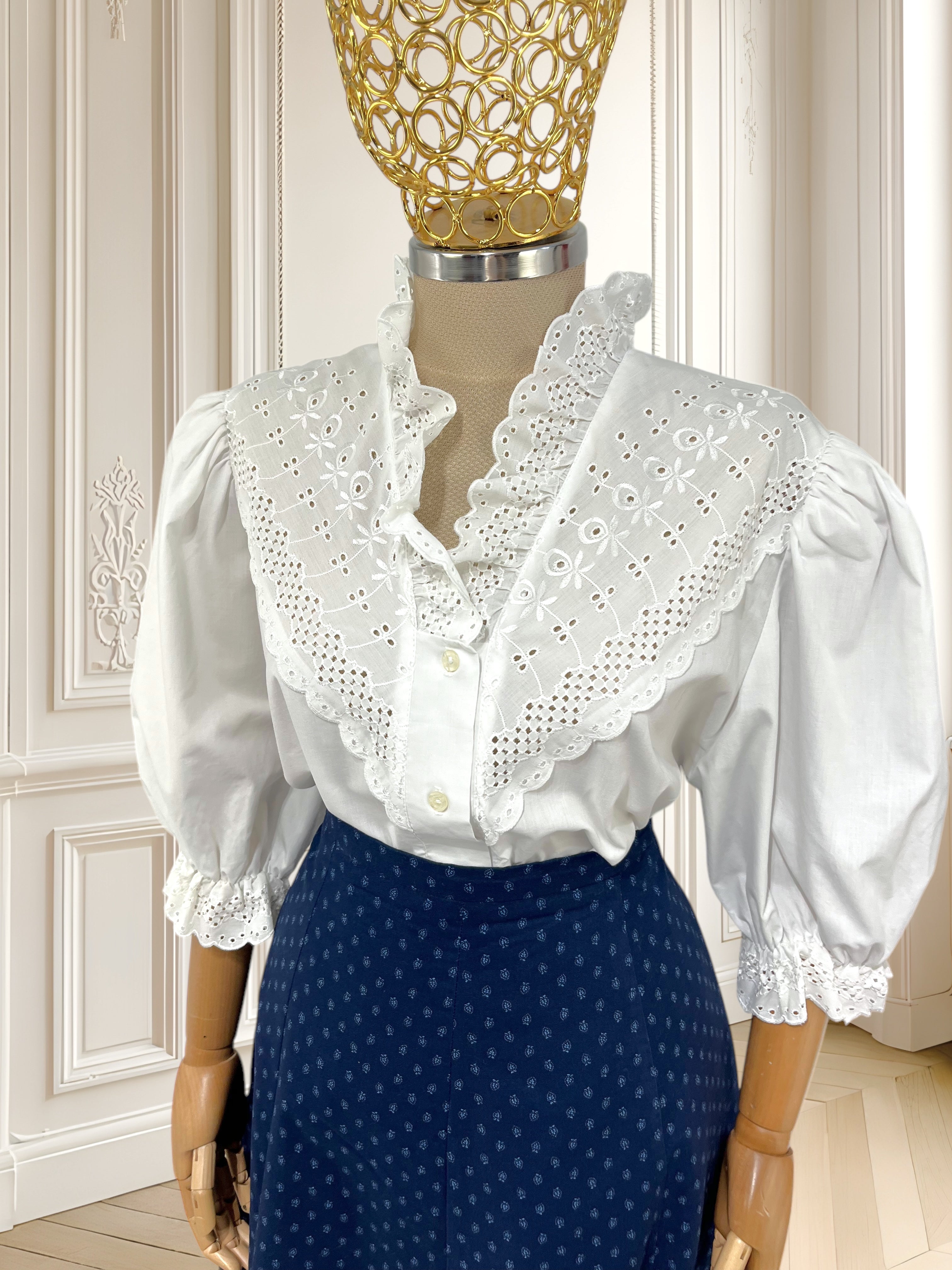 Cămașă vintage albă cu broderie mărimea XL