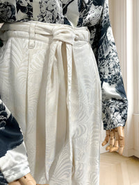 Pantaloni din jacquard texturat mărimea M