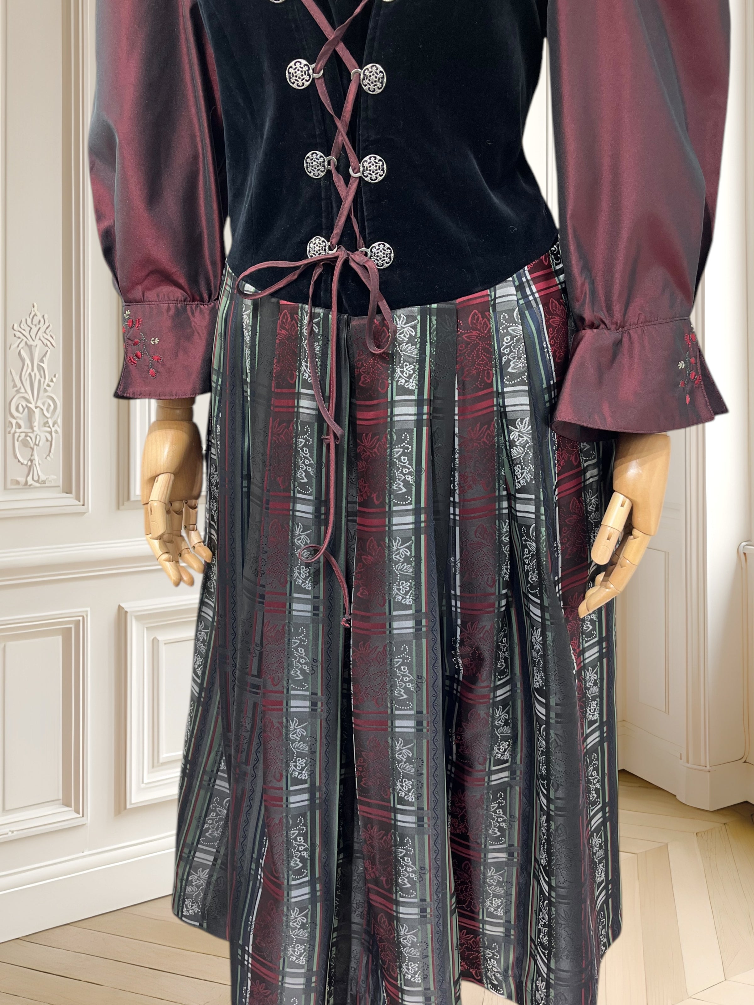 Rochie vintage cu inserție de catifea potrivită pentru M/L
