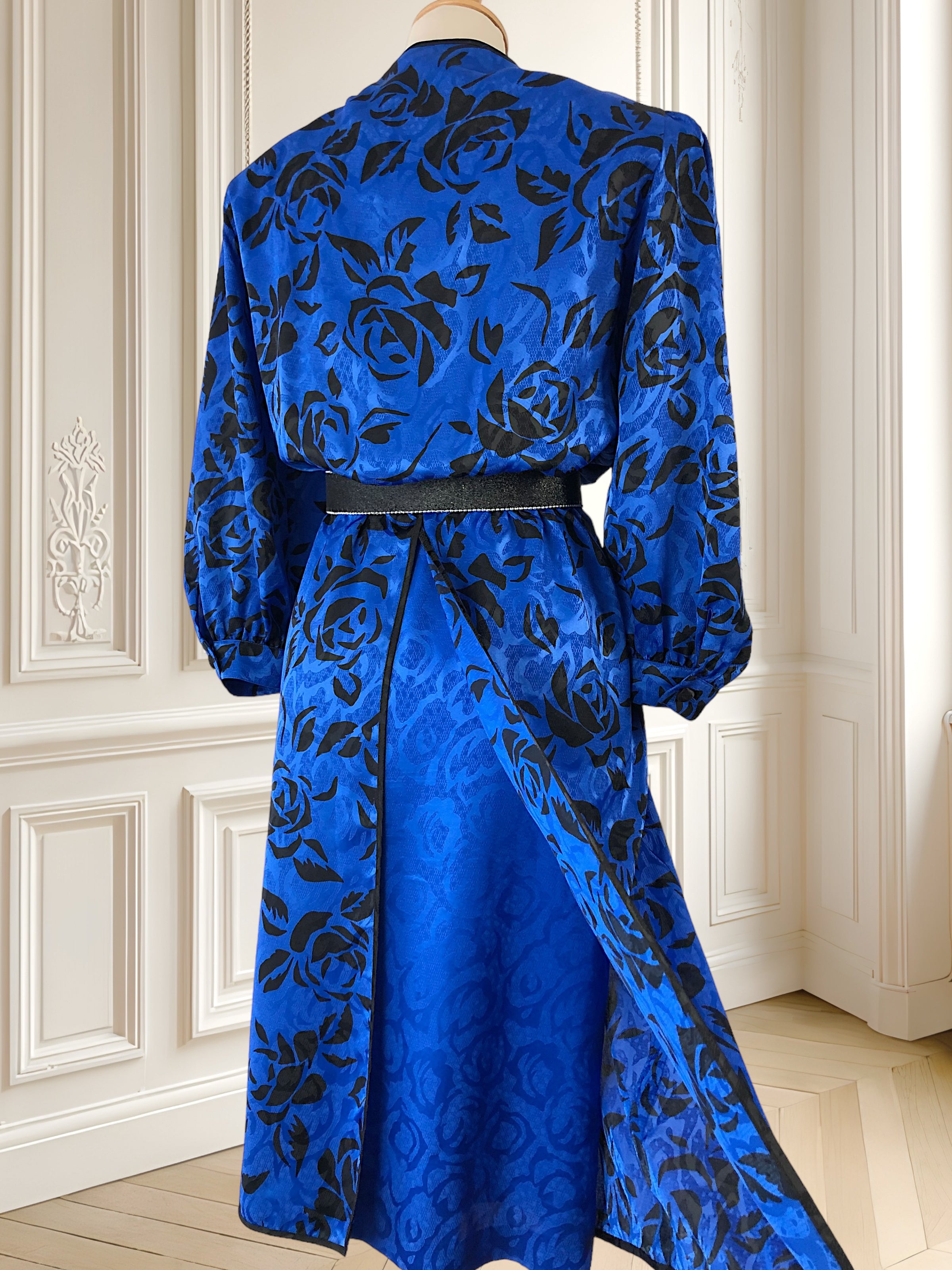 Rochie albastră satinată mărimea L
