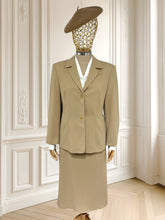 Încarcă imaginea în vizualizatorul Galerie, Compleu Betty Barclay din amestec de lână mărimea L
