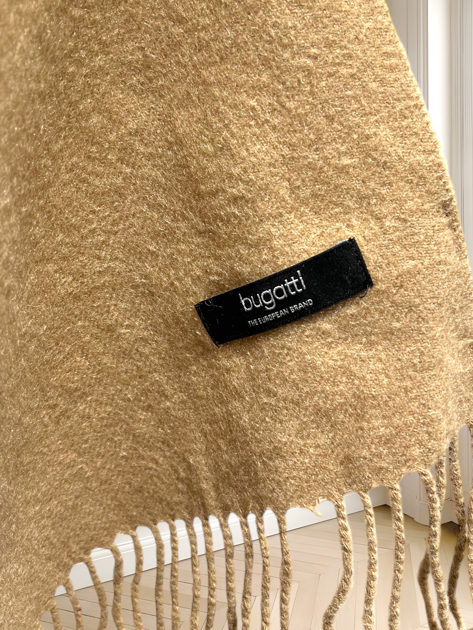 Fular camel din amestec de lână