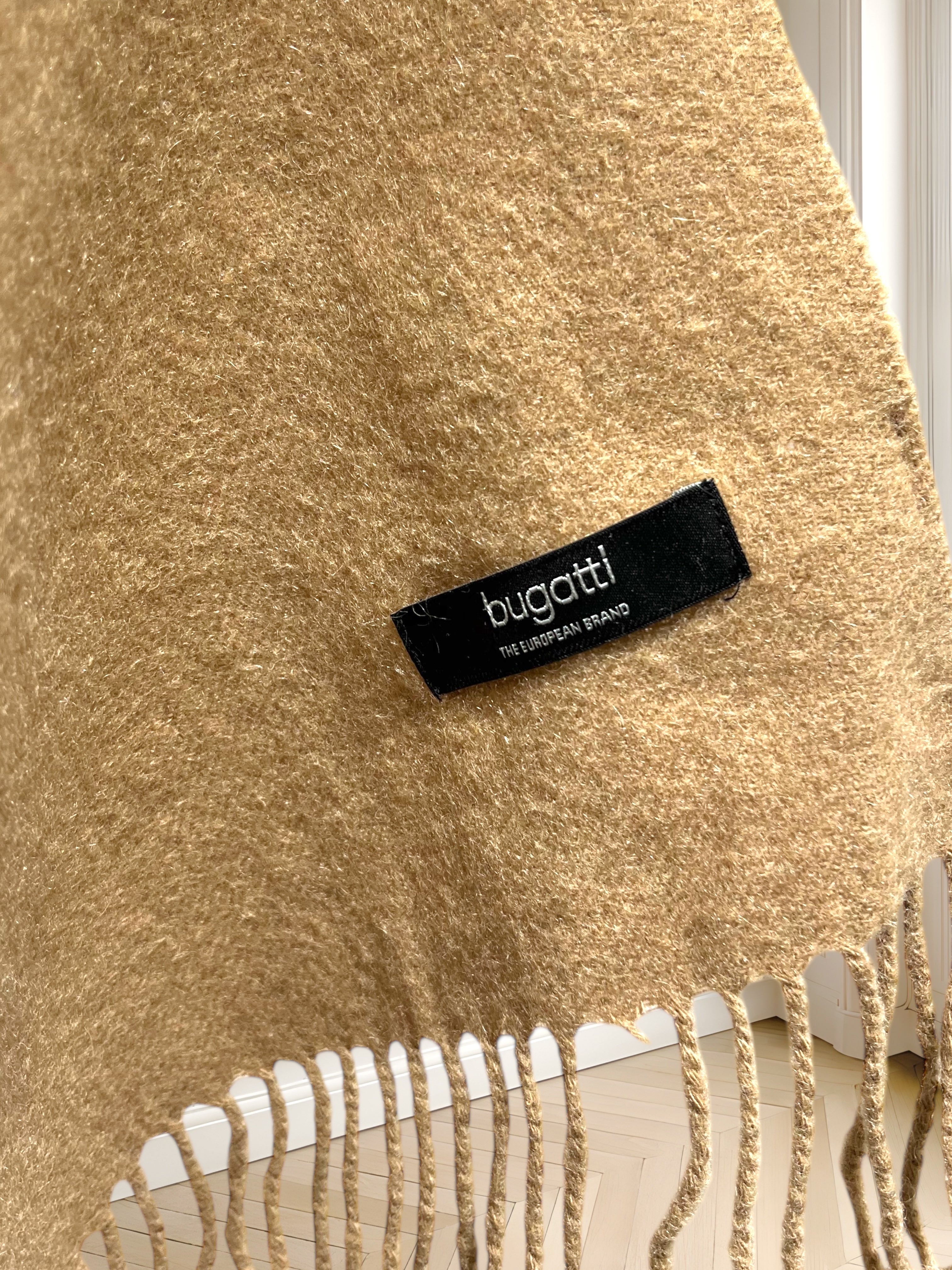 Fular camel din amestec de lână
