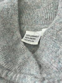 Pulover pufos din lână și angora potrivit pentru M/L