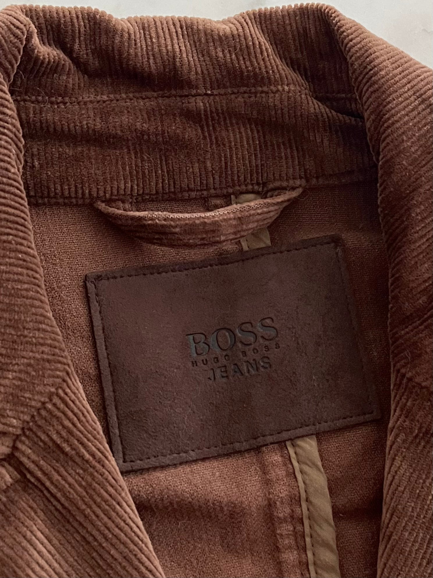 Sacou Hugo Boss din catifea reiată marimea L