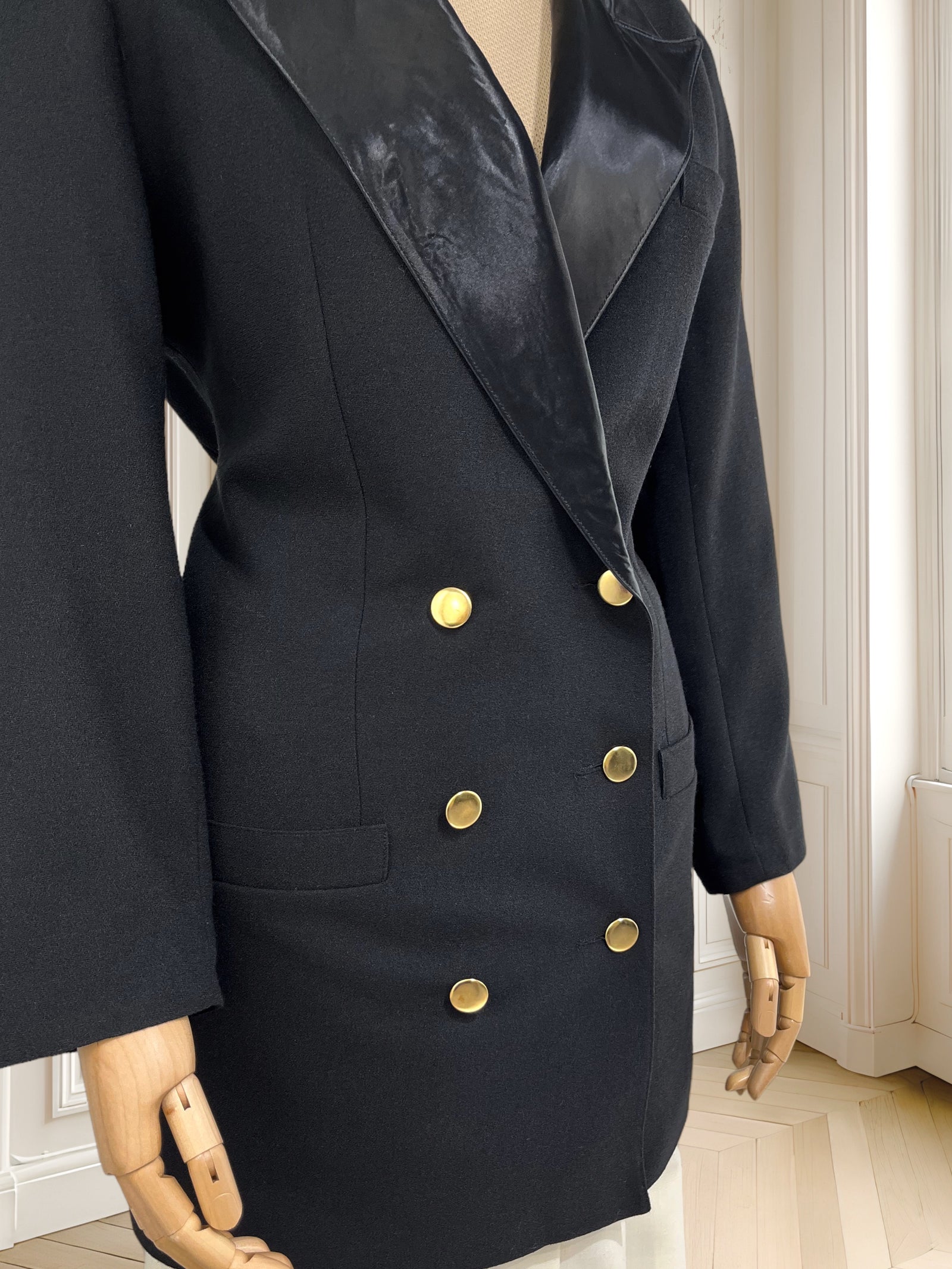Sacou vintage elegant cu două rânduri de nasturi mărimea XS