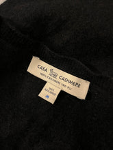 Încarcă imaginea în vizualizatorul Galerie, Cardigan vintage din cașmir mărimea M
