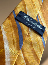 Încarcă imaginea în vizualizatorul Galerie, Cravată galbenă din mătase naturală
