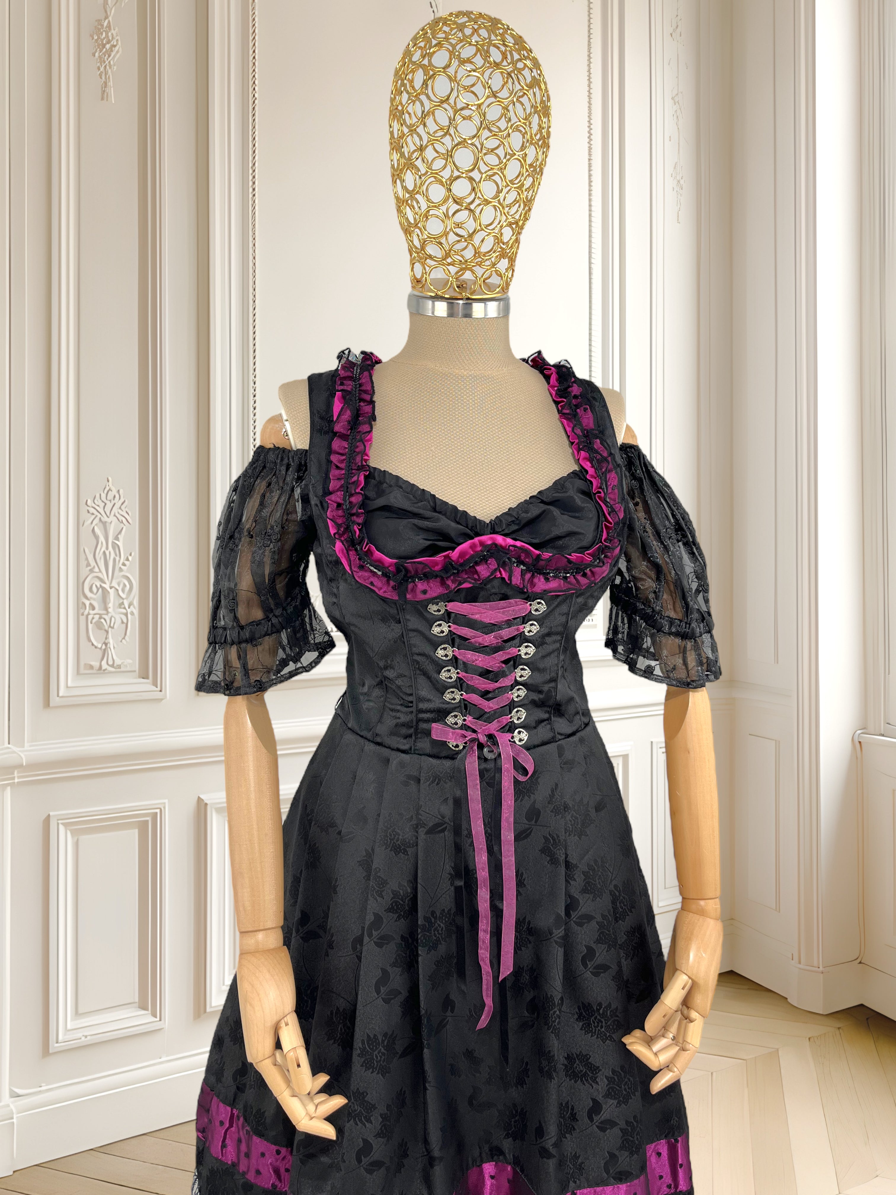 Rochie bavareză cu top negru mărimea M