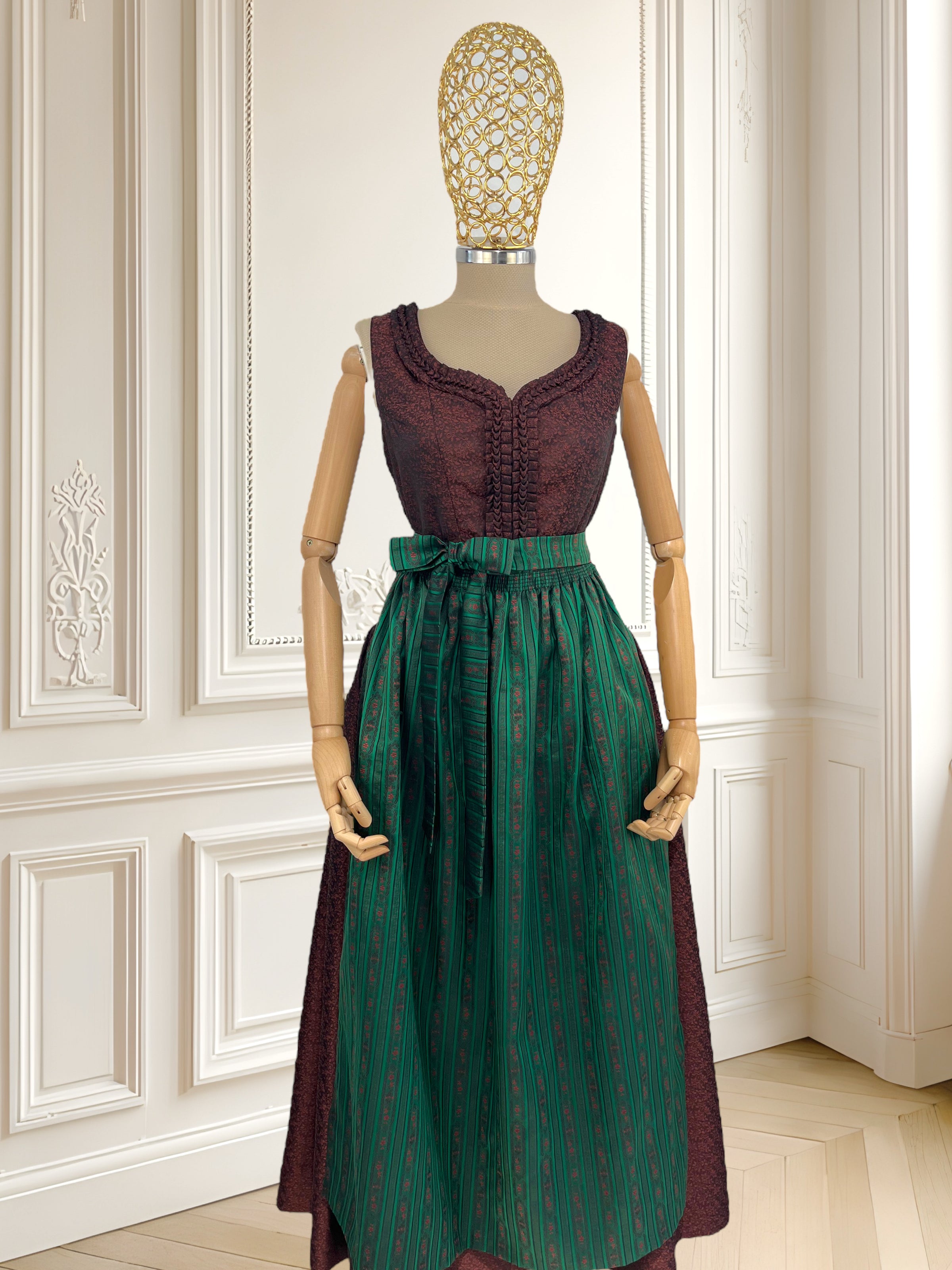 Rochie vintage din brocart mărimea S