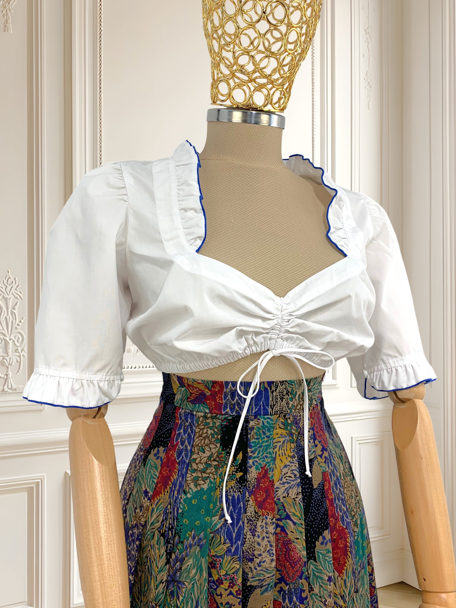 Crop top alb mărimea M