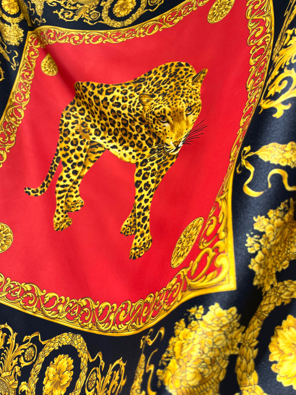 Eșarfă satinată cu leopard