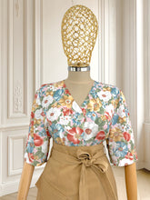Încarcă imaginea în vizualizatorul Galerie, Cămașă cu print floral mărimea L
