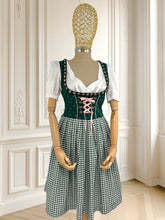 Încarcă imaginea în vizualizatorul Galerie, Rochie bavareză cu top alb mărimea S
