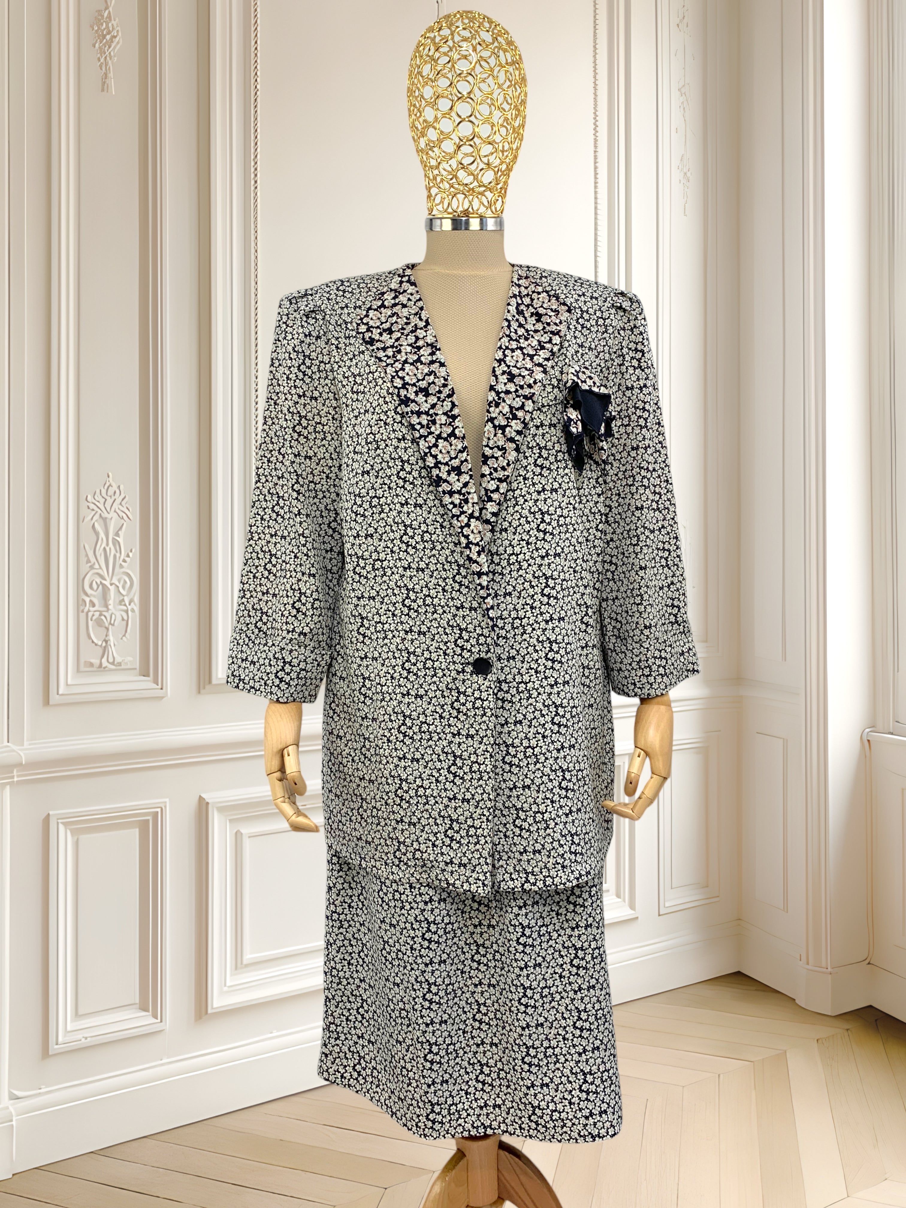 Compleu vintage cu print floral mărimea L