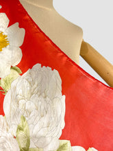 Încarcă imaginea în vizualizatorul Galerie, Eșarfă roșie din mătase naturală
