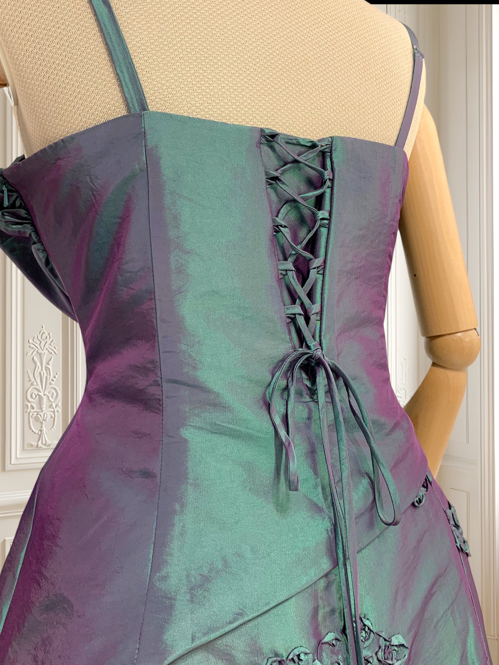 Rochie elegantă cu aspect cameleon mărimea M