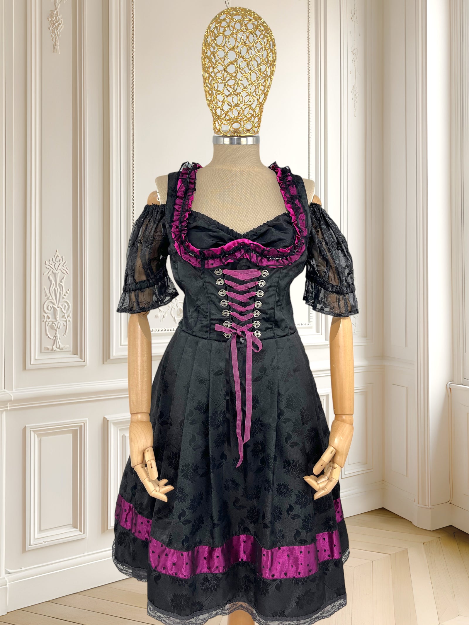 Rochie bavareză cu top negru mărimea M