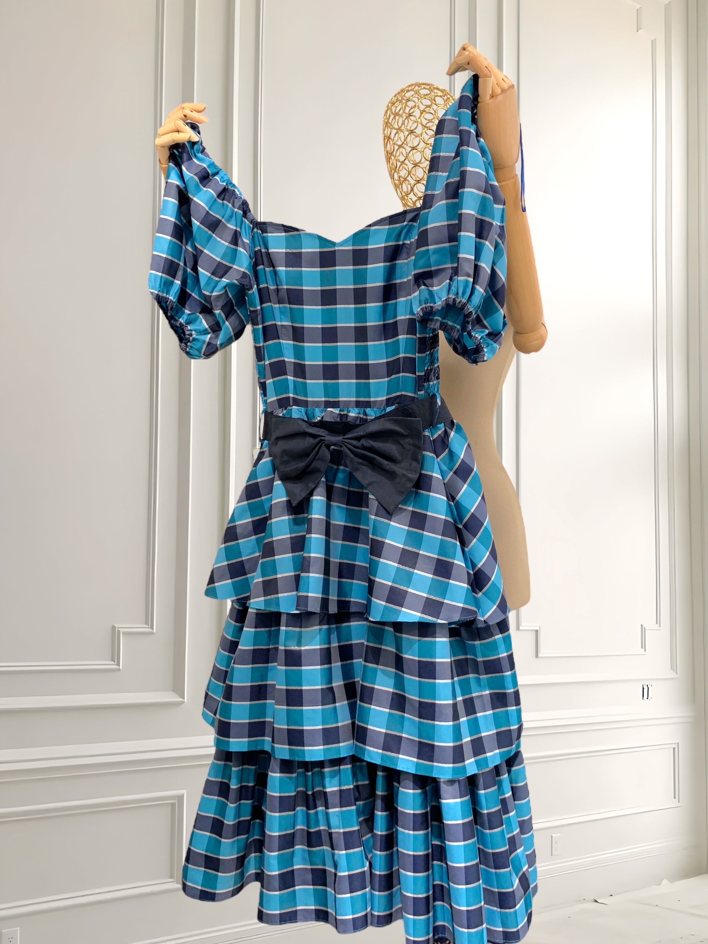 Rochie vintage cu mâneci bufante mărimea XS