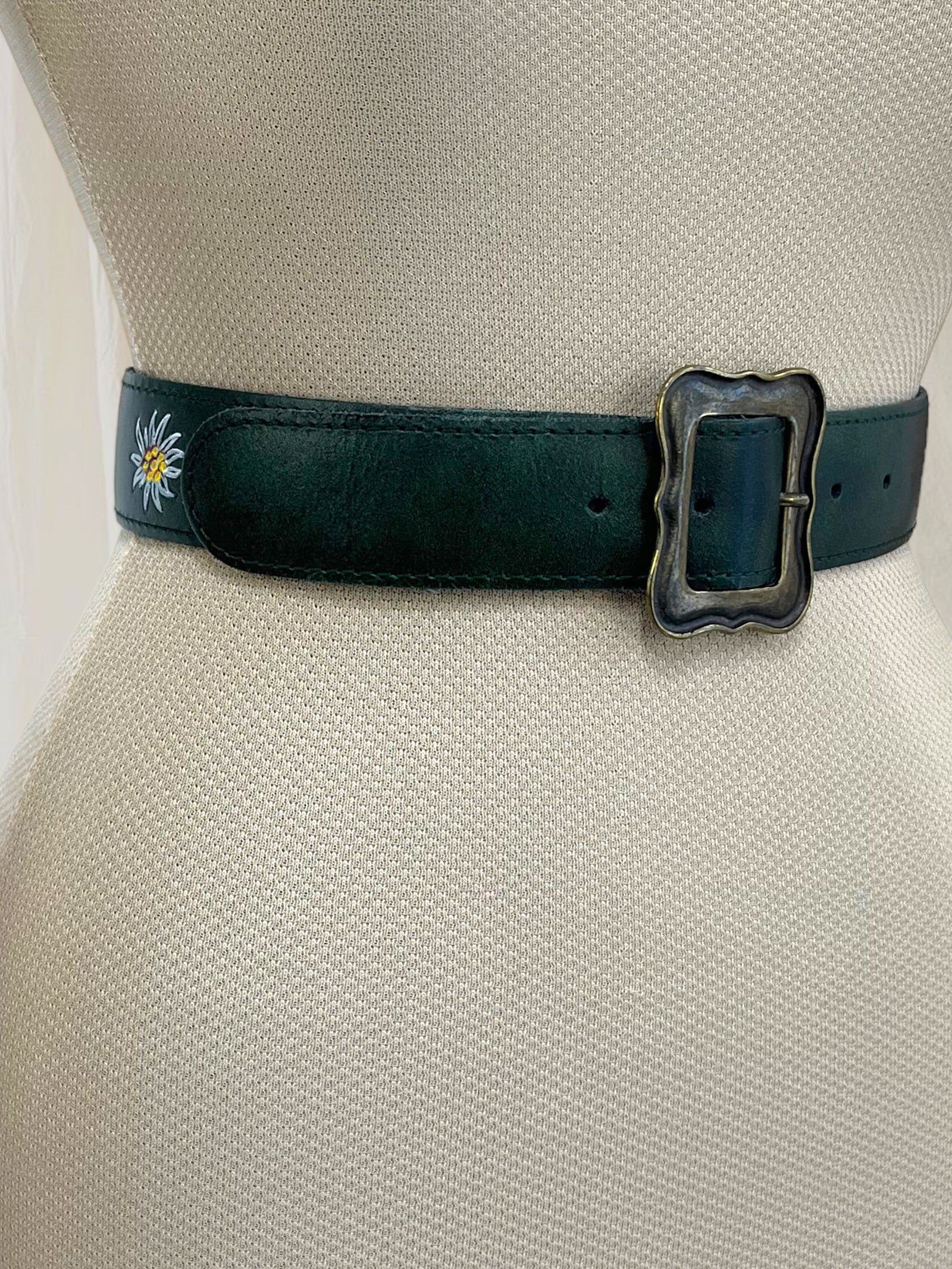 Curea vintage din piele naturală