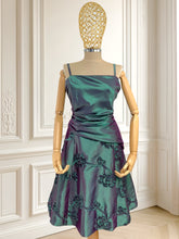 Încarcă imaginea în vizualizatorul Galerie, Rochie elegantă cu aspect cameleon mărimea M
