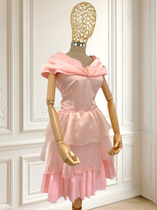 Rochie roz cu volane mărimea M