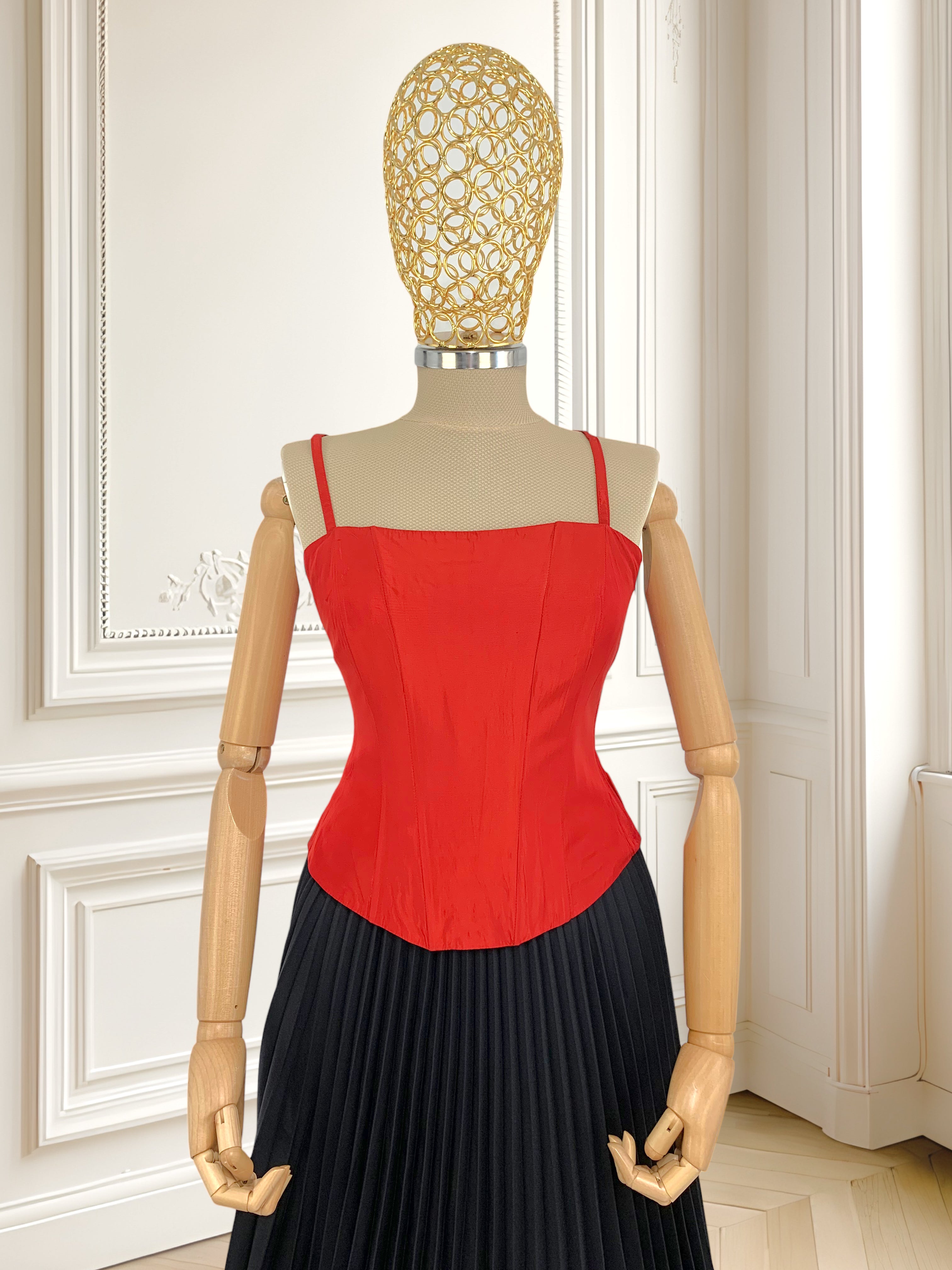 Corset roșu cu aspect sidefat mărimea M