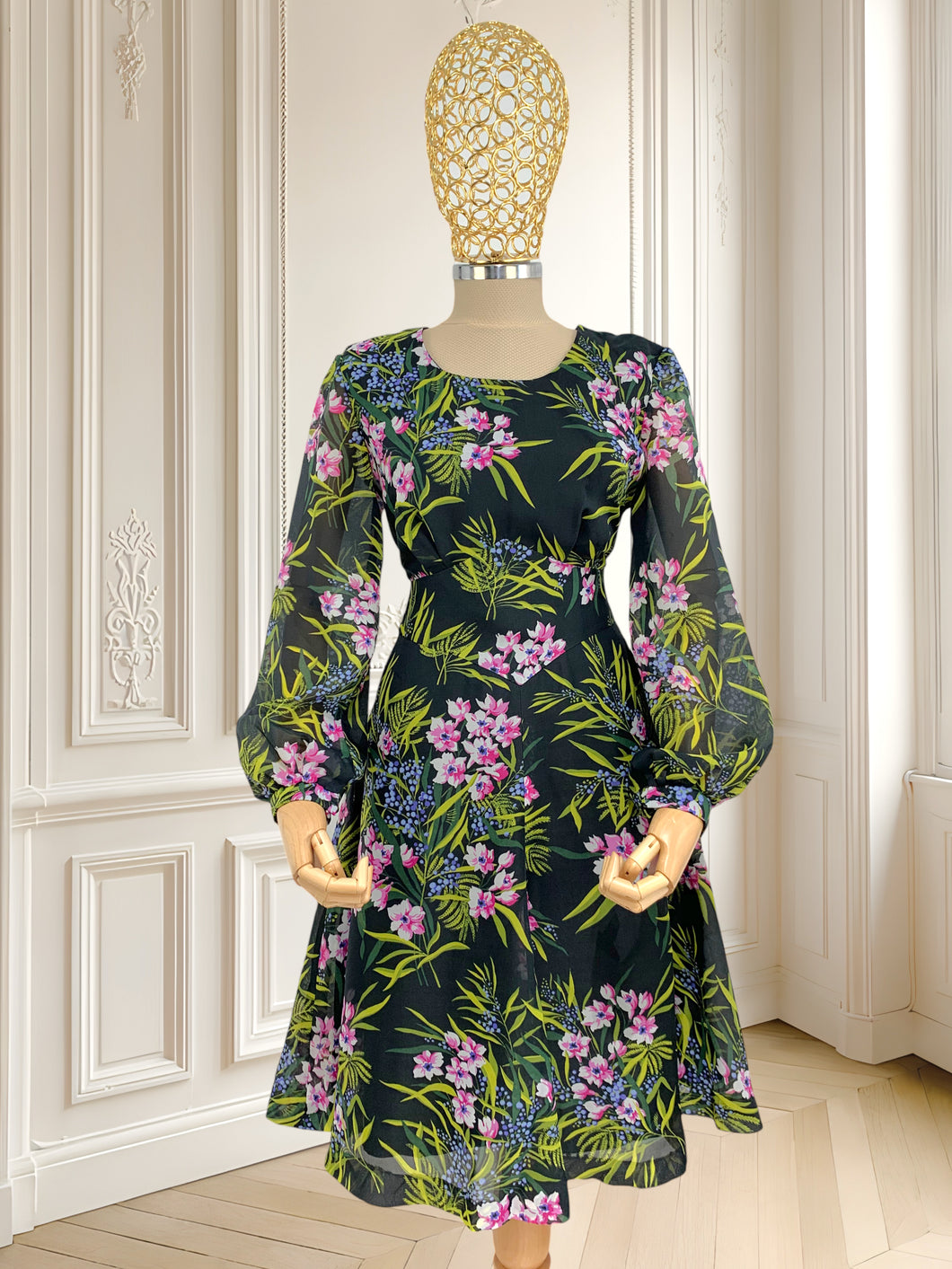 Rochie colorată cu mâneci bufante mărimea M