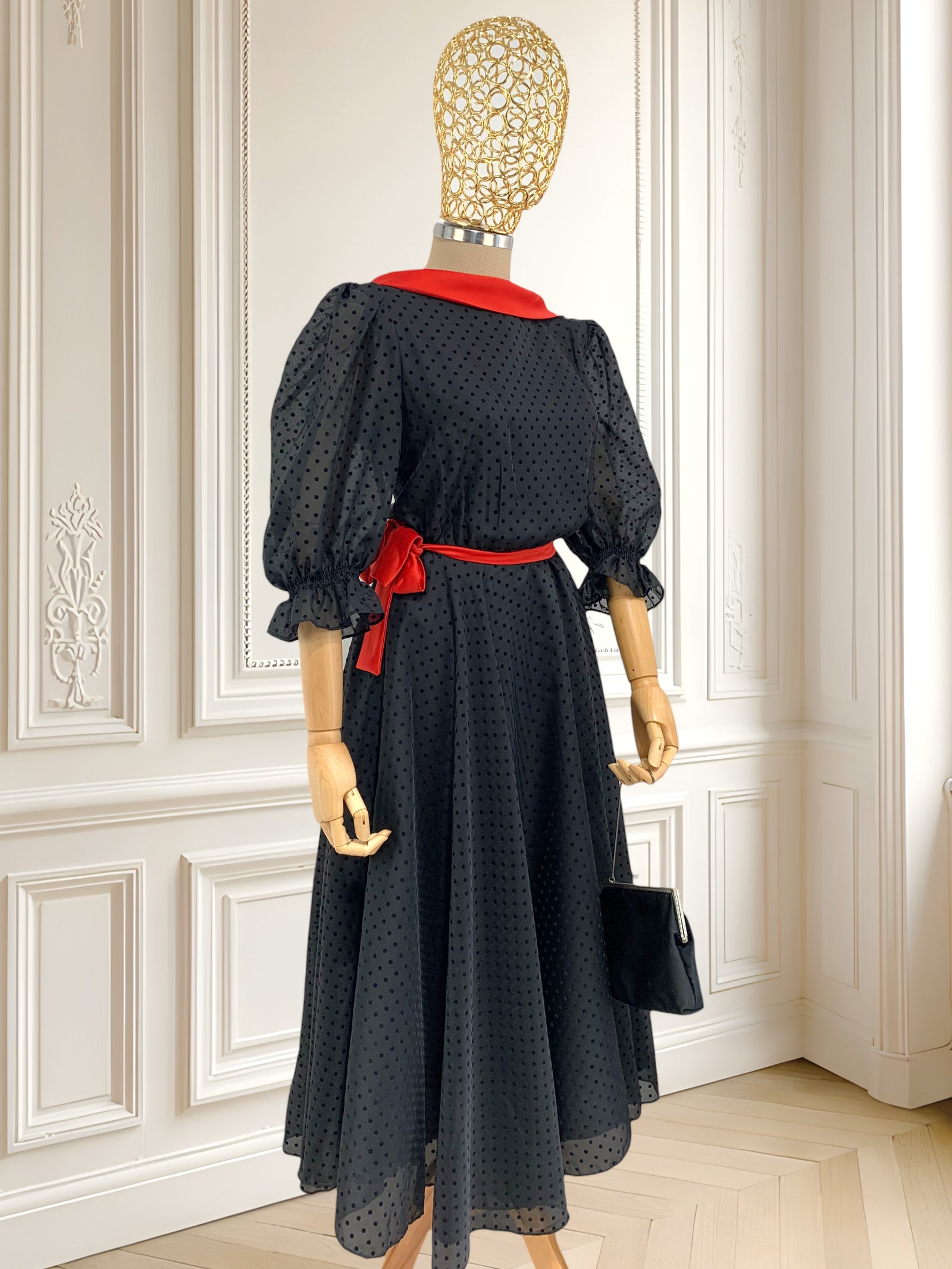 Rochie vintage deosebită cu buline mărimea M