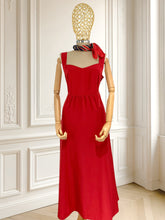 Încarcă imaginea în vizualizatorul Galerie, Rochie roșie mărimea M
