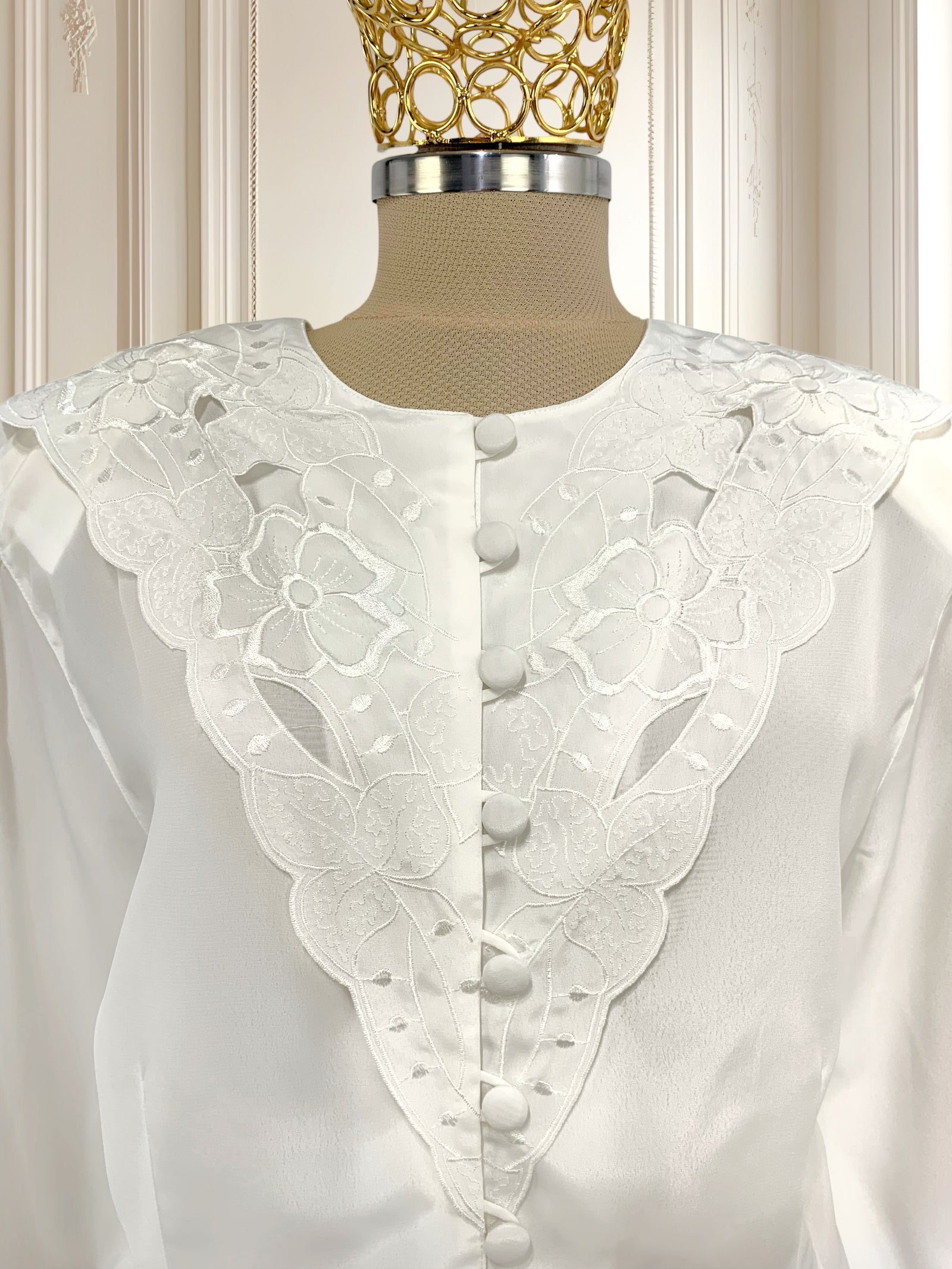 Cămașă vintage cu broderie potrivită pentru XL/XXL