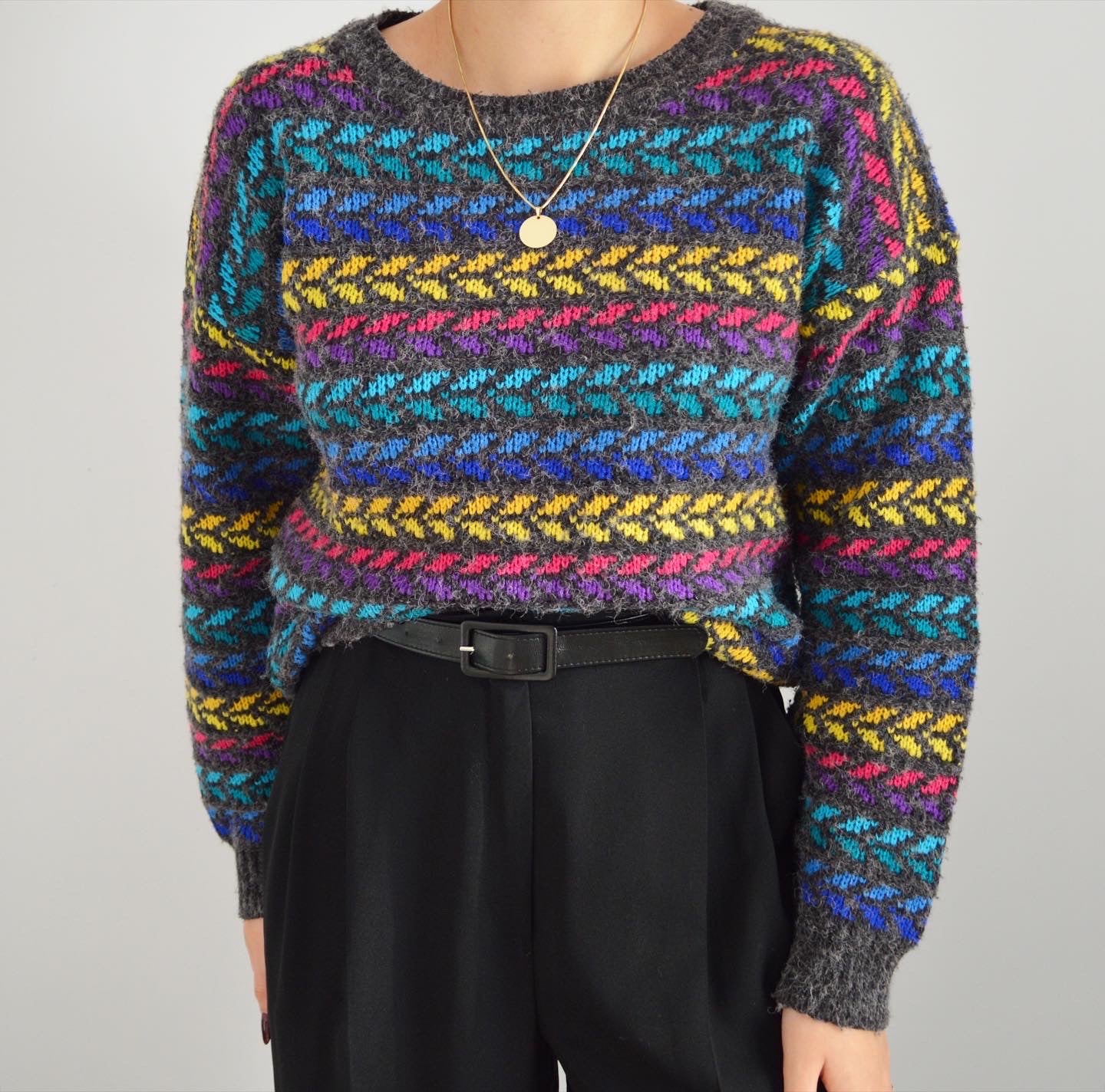 Pulover vintage mărimea M