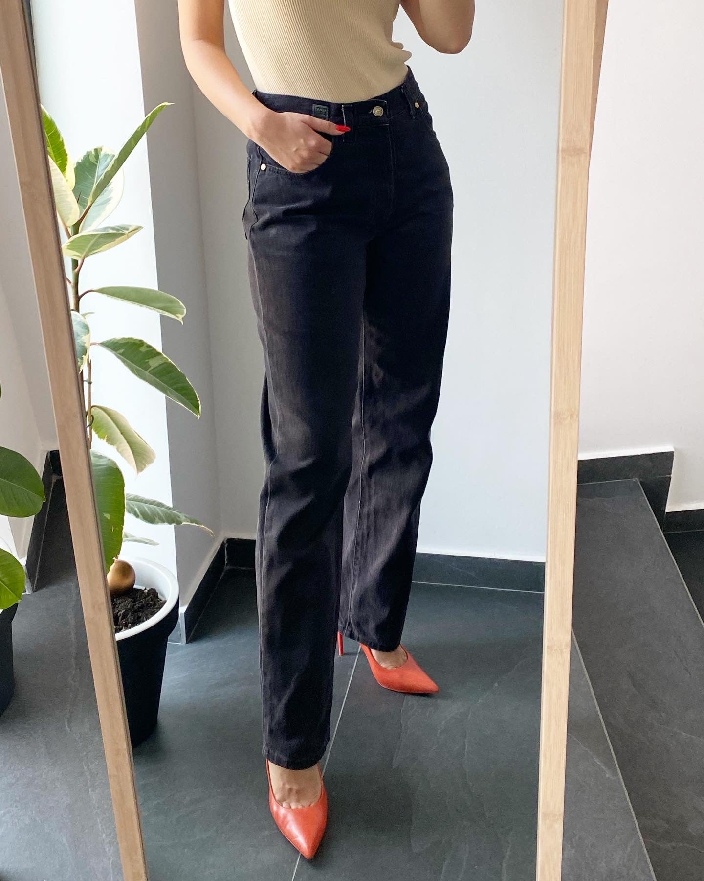Jeans vintage Versace mărimea M