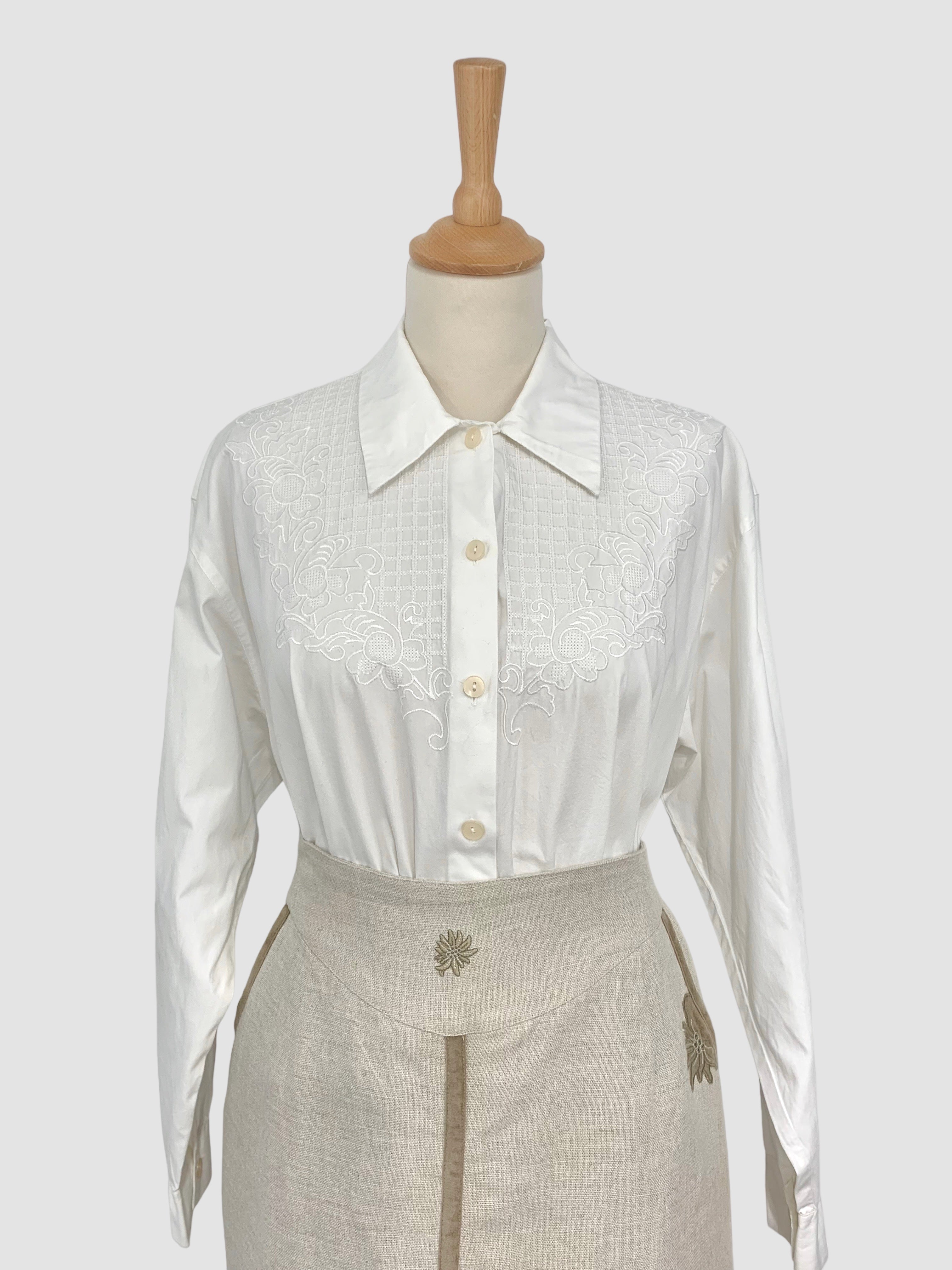 Cămașă vintage cu broderie mărimea XL