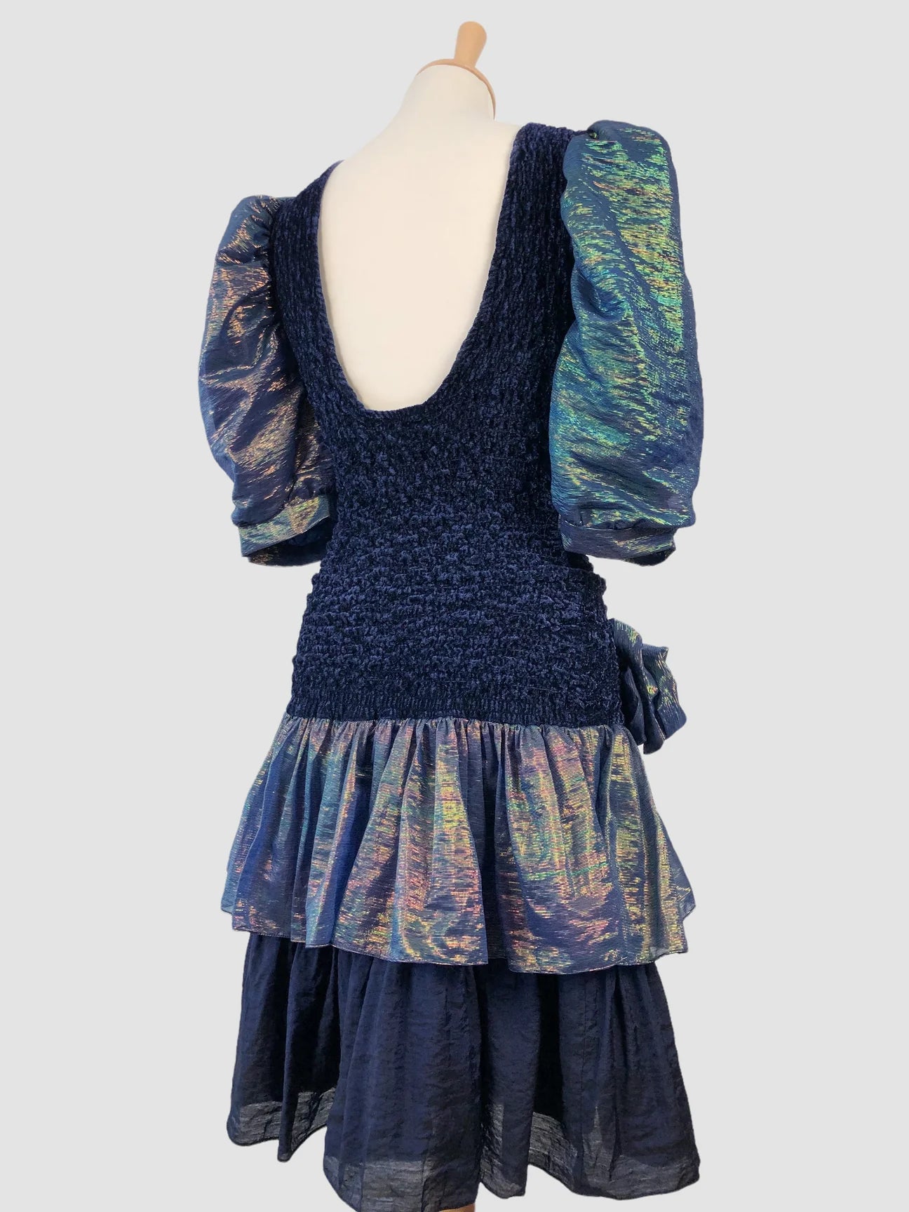Rochie vintage cu mâneci bufante și volane mărimea S
