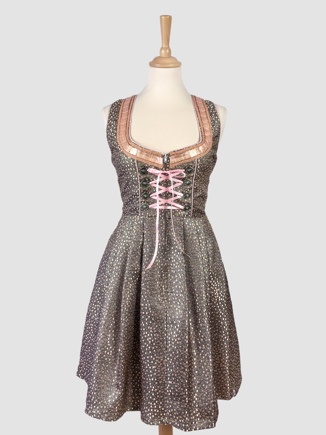 Rochie bavareză deosebită mărimea S