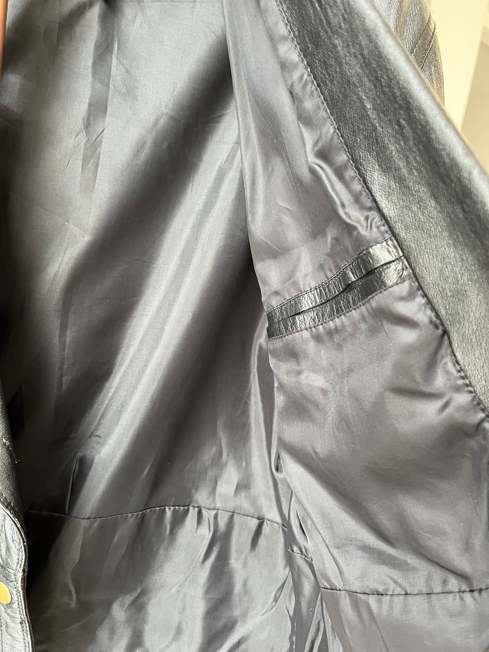 Jachetă vintage din piele naturală potrivită pentru M/L