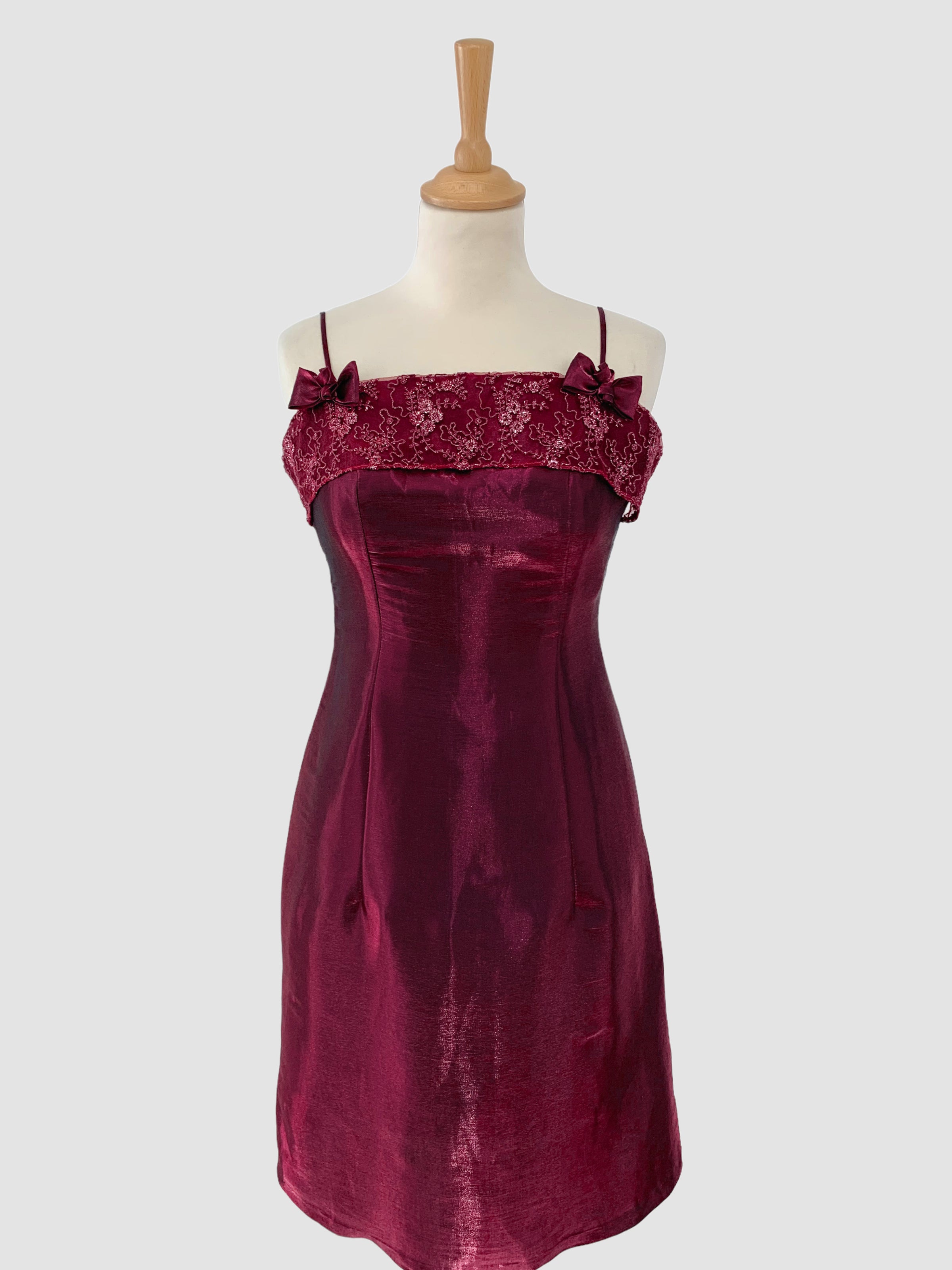 Rochie mini cu aspect satinat mărimea S