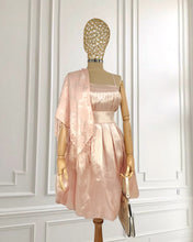 Încarcă imaginea în vizualizatorul Galerie, Rochie satinată roz pudrat mărimea S
