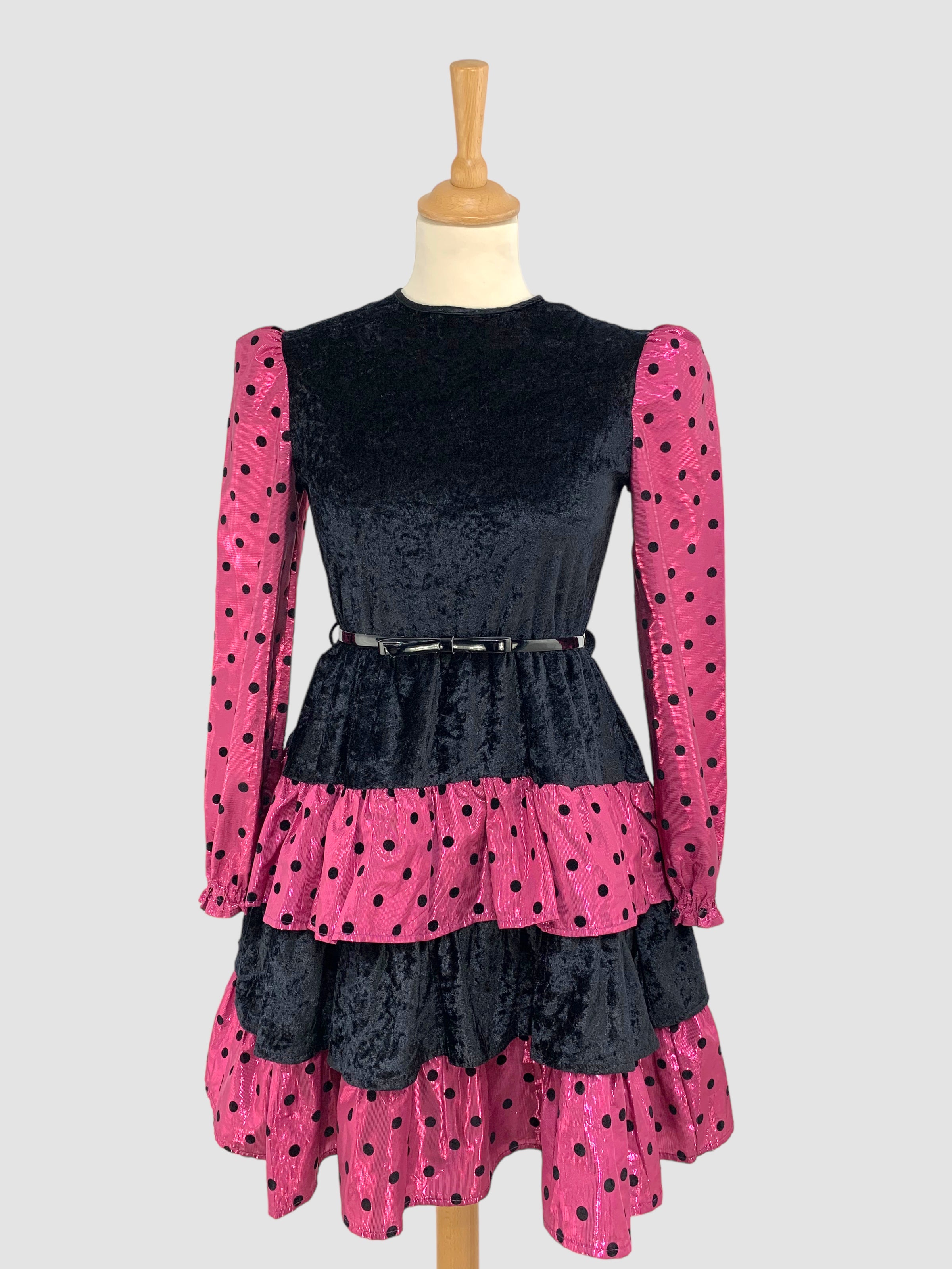 Rochie din catifea cu buline mărimea M