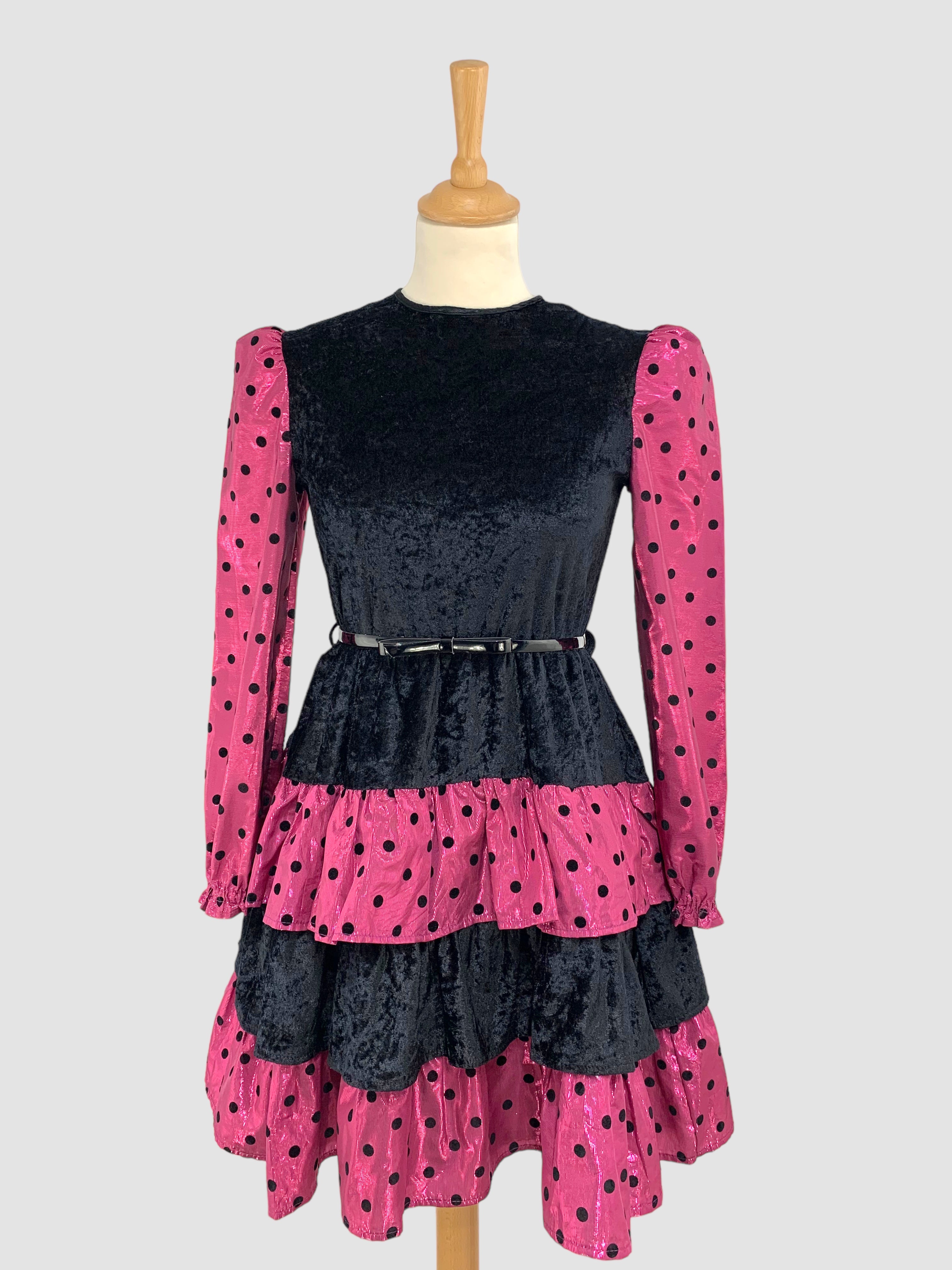 Rochie din catifea cu buline mărimea M
